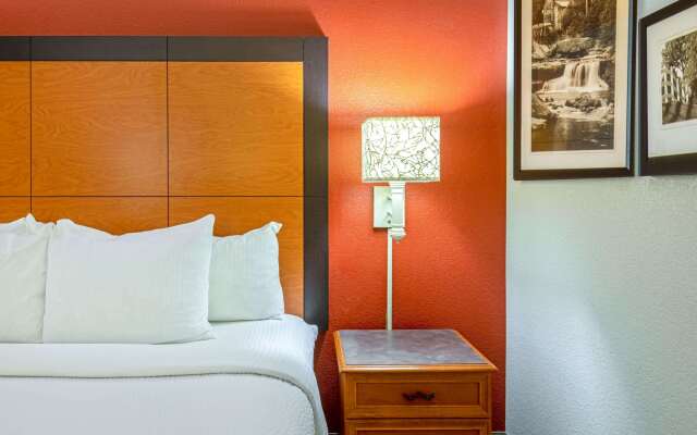 La Quinta Inn & Suites Sherman Denison