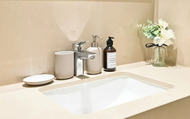 Burj Khalifa View - 2 BR - PS5 - Pool