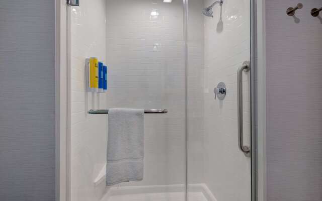 TRU BY Hilton Galveston