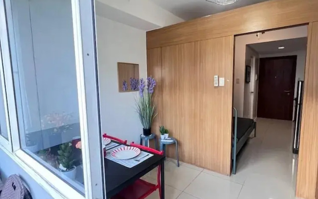 1 BR Shell Residences Facing amenities