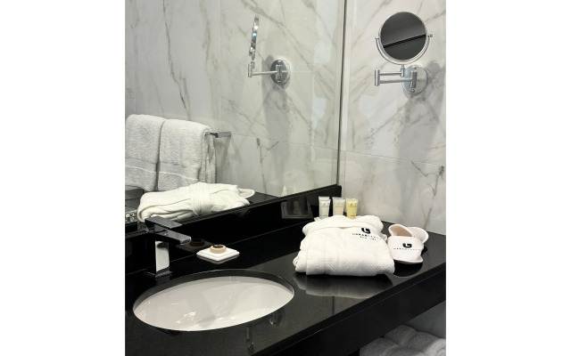 Best Western Plus Urban Larco Hotel