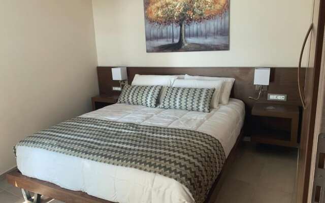 King Crimson Luxury Apartments