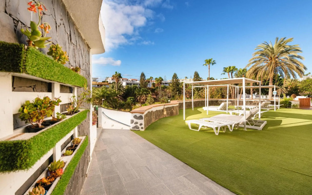Apartahotel Folias