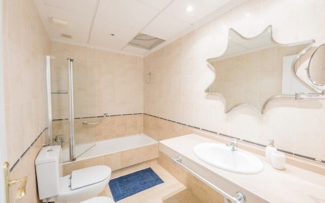 Luxury City Apartment