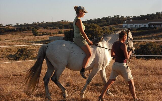 Herdade Naveterra Rural Lodge & Spa