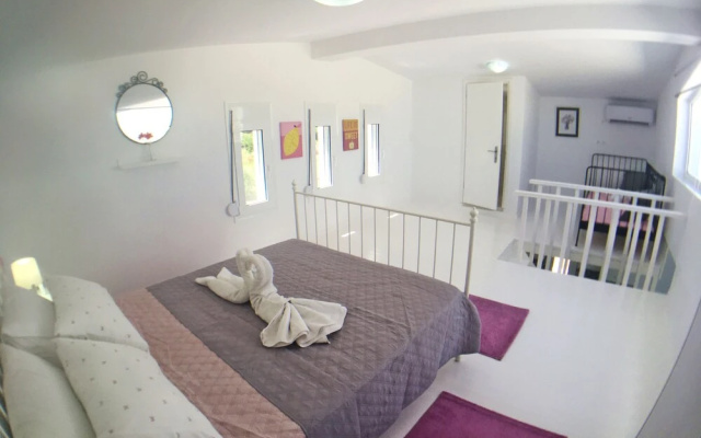 Xenos Villa 4 - Luxury Villa With Private Swimming Pool Near The Sea