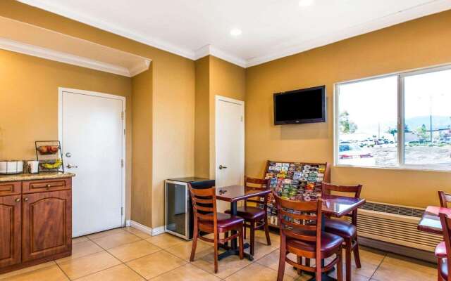 Rodeway Inn & Suites Corona