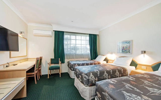 Colonial Terrace Motor Inn