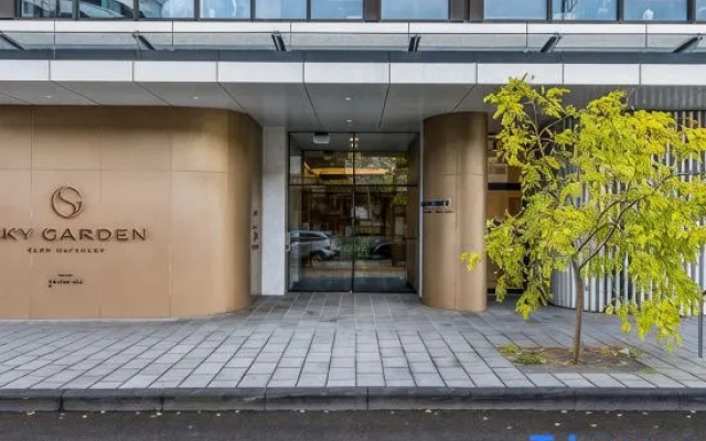 Modern Luxury 2B2B Sky Garden SmartTV – Exterior – Melbourne