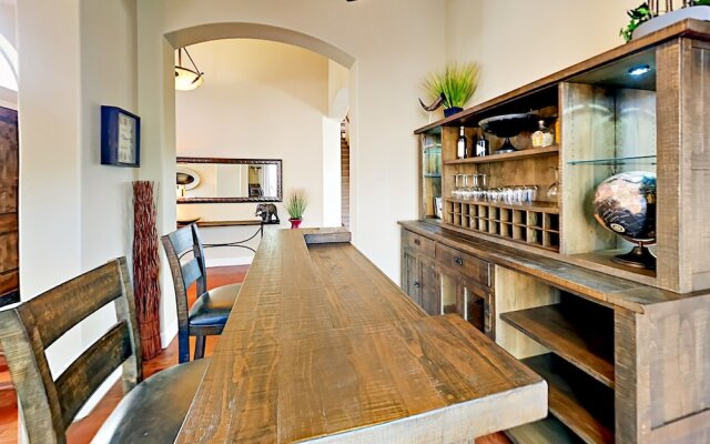 E Sandia Circle - 5 Br Home