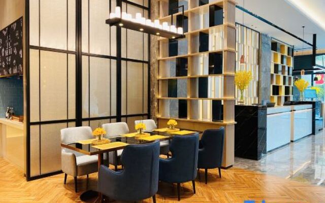 Zhongmu International Hotel