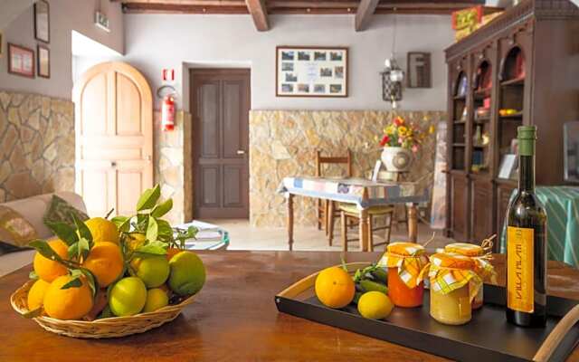 Bed And Breakfast Villa Pilati by DomuSicily