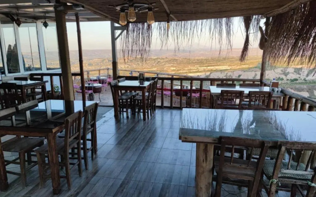 Uchisar Cave House