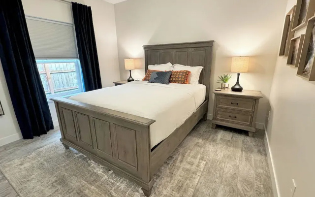 Colony Suites