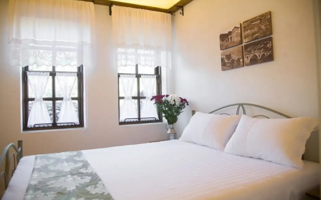 Villa 4 Bed & Breakfast