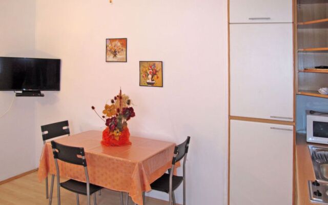 Five-Bedroom Holiday Home in Rovanjska