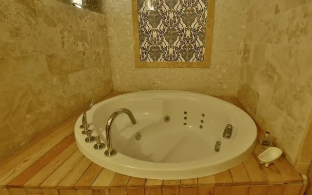 Suzanas Cave Hotel