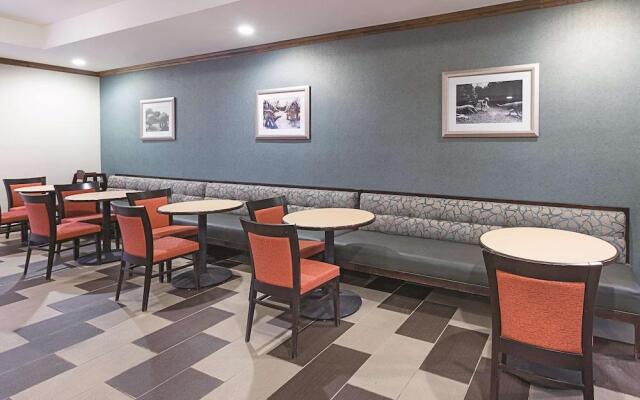 La Quinta Inn & Suites Glen Rose