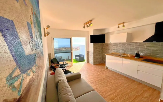 Sea View Bungalow with Communal Pool
