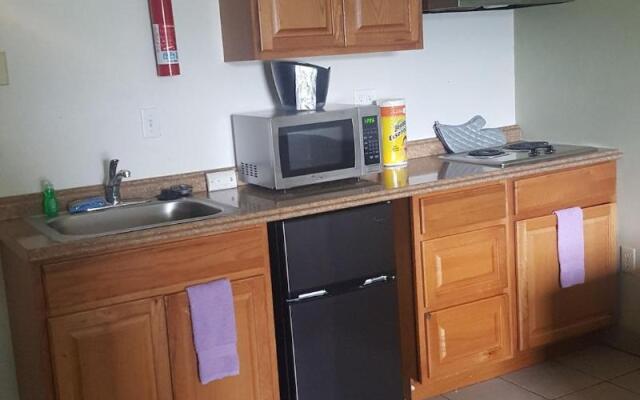 Oyster Bay Inn & Suites