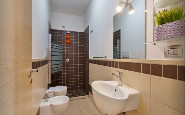 Upscale Apartment in Torre Melissa near Beach