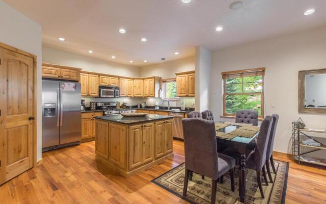 Elkhorn Townhome 1939