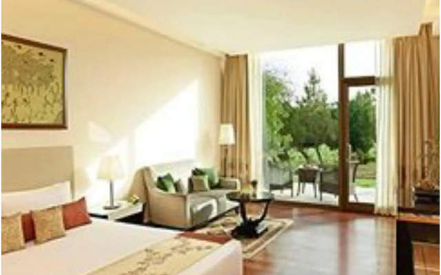 Taj Damdama Lake Resort & Spa, Gurugram