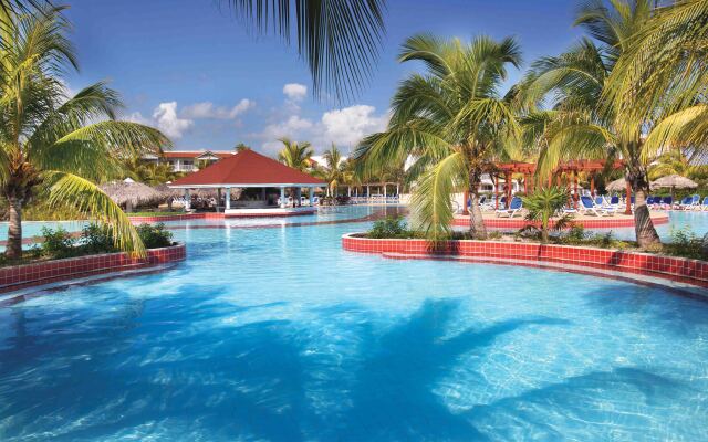 Memories Paraiso Azul Beach Resort