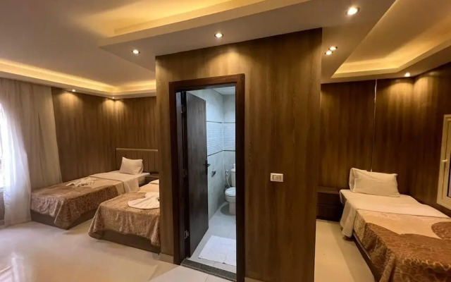 Rotana Palace Suites