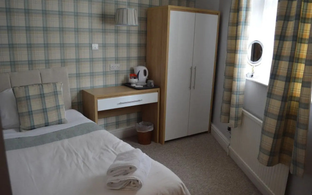 Dukes Folly Hotel