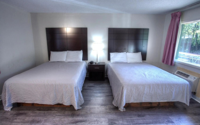 Hofbrau Riverfront Hotel
