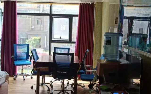Wuchuan Aicheng Theme Apartment