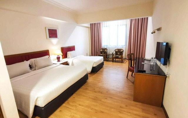 Crystal Crown Hotel Harbour View