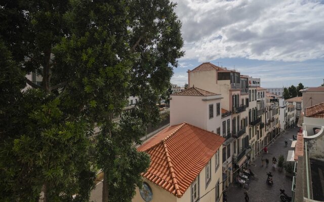 In Downtown Funchal, Tanoeiros Residence III