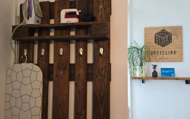 Luftiges Upcycling Studio im EG - Zentral