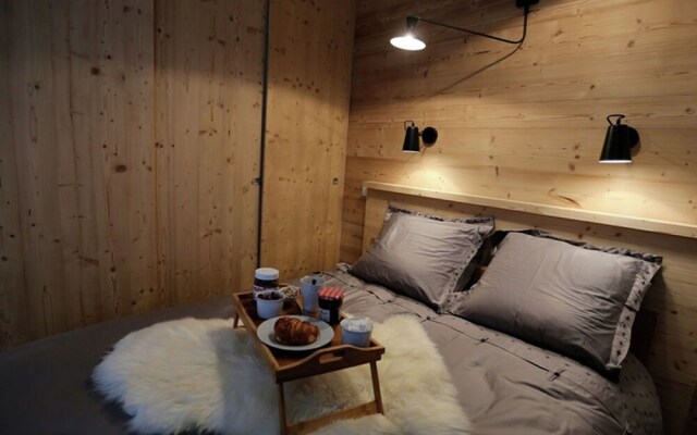 Luxury Chalet in Valloire With Wood Burning Stove and spa