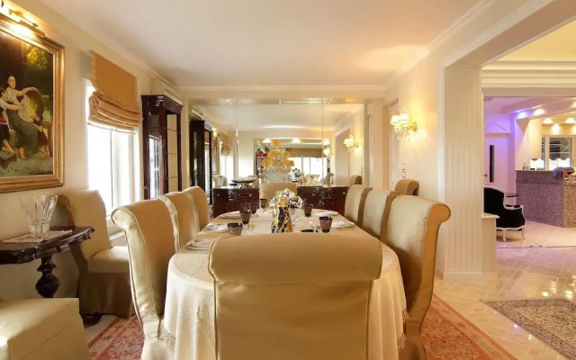 Royal Riviera Residence