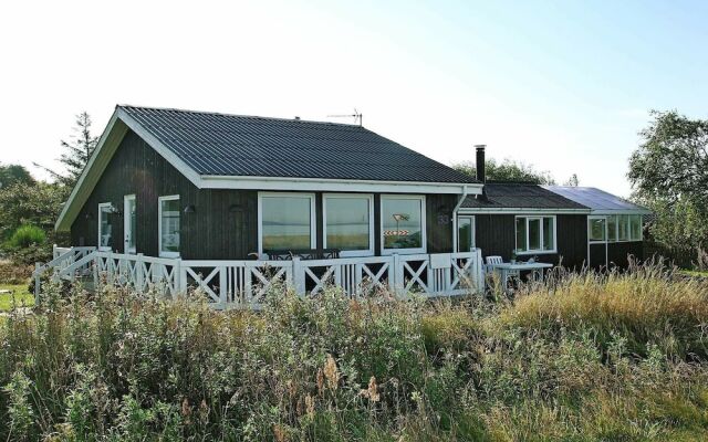 Exquisite Holiday Home in Løgstør near Sea