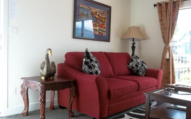 The Bayshore Waterfront Inn