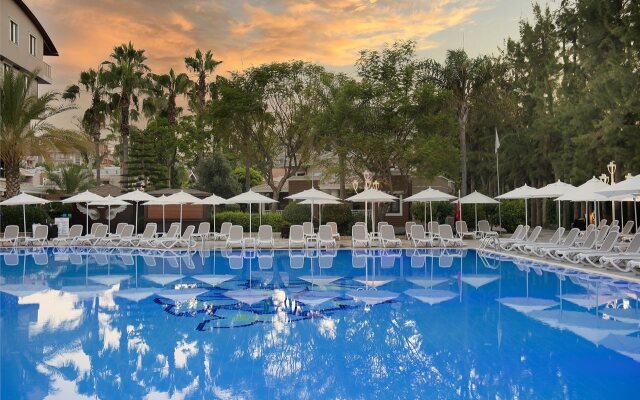 Quattro Beach Spa & Resort Hotel