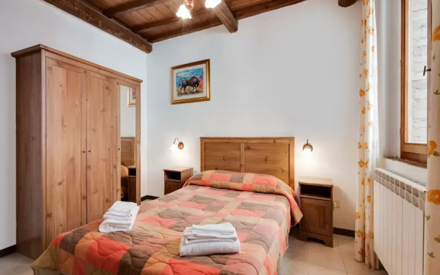 Farmhouse in Tuscany Near Petriolo Spa