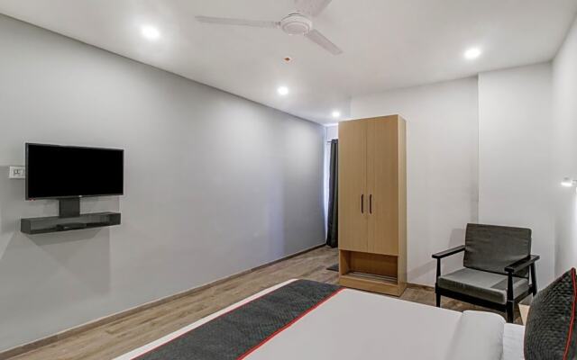 OYO Townhouse RCC Majestic 397 LB Nagar