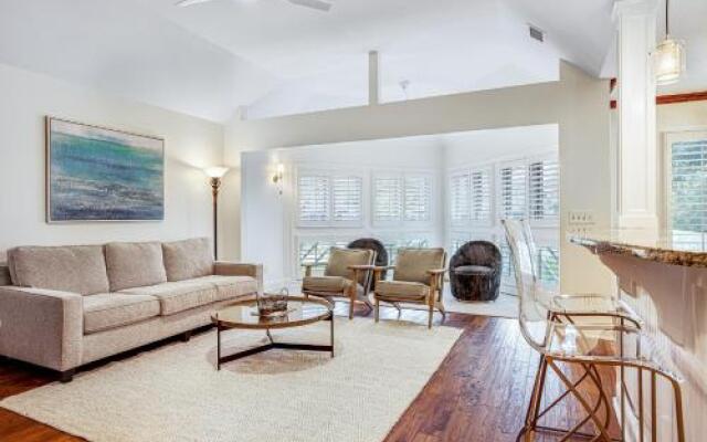 4712 Tennis Club Villa