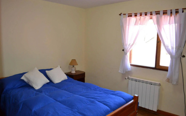 Camping y Hostal El Ovejero