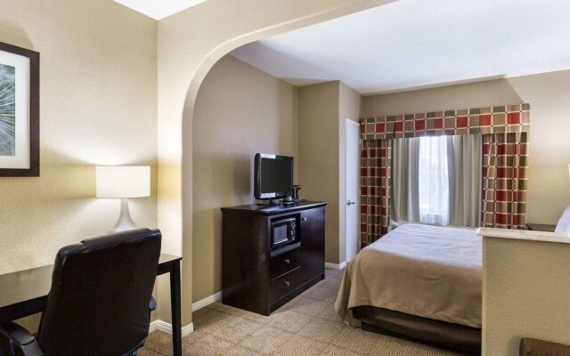Quality Suites Houston NW Cy-Fair