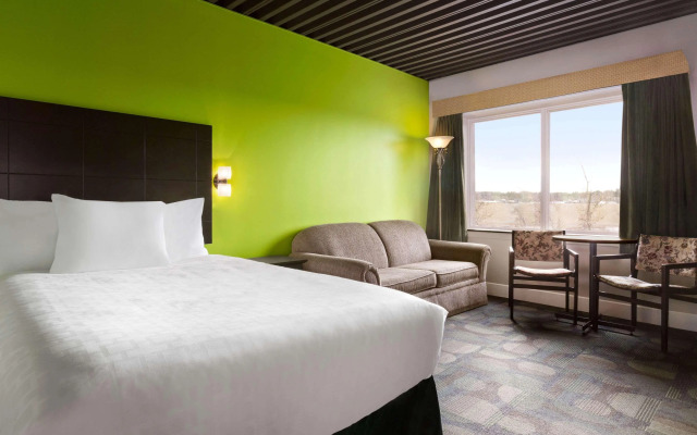 Travelodge by Wyndham Baie-Comeau