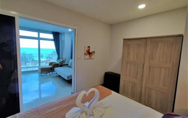 9B Spacious sea View Apartment Karon Beach Front