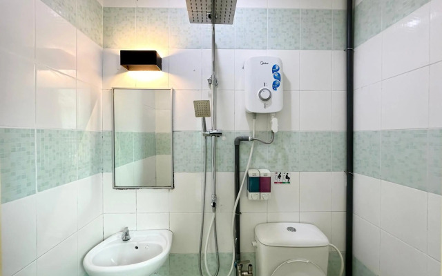 Hotel Tourist City Centre by HotSpot Essential