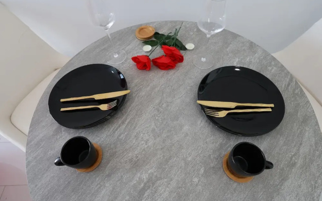 PÀRIS Honeymoon Suite