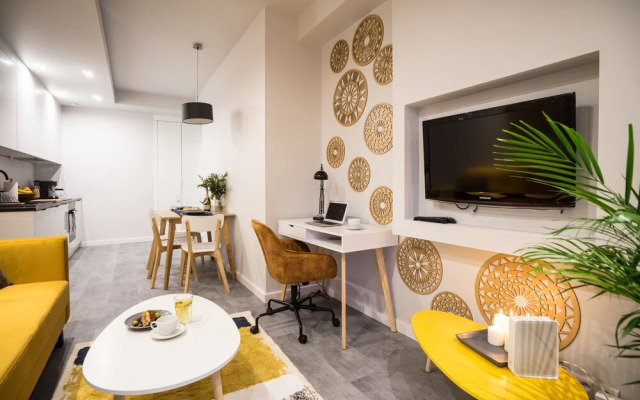 oompH Warsaw Central Luxurious Apartment
